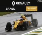 Джолион Палмер, Британский водитель Renault, во время его участия в Гран-при Бразилии 2016, пилотирование его RS16 Renault